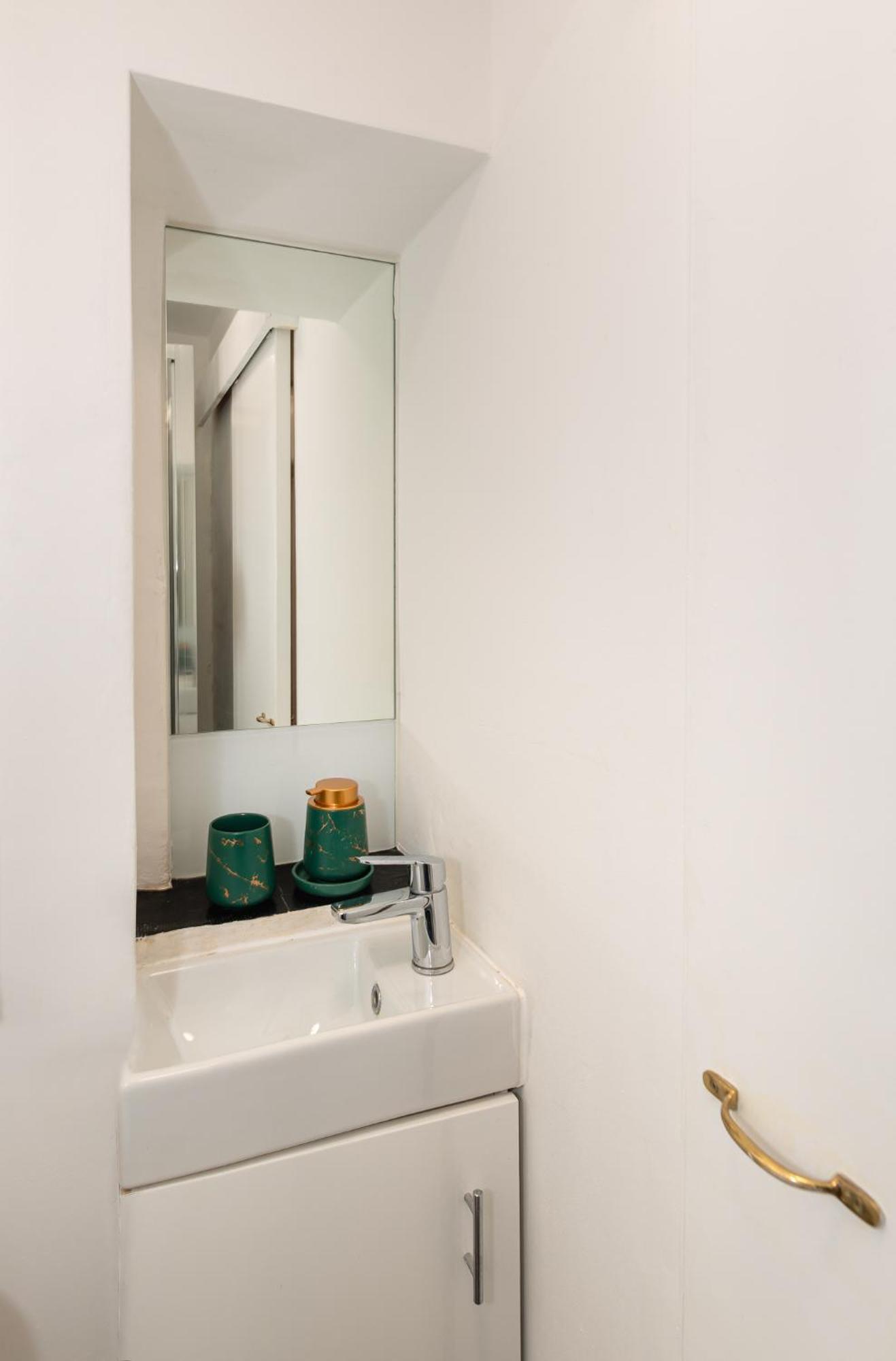 Chic Studio Apartment, Bus 18 To Euston In 30 Min. Londres Exterior foto